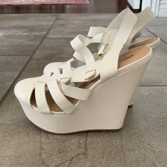 Breckelle’s platform wedged heels white US size 8 - Picture 1 of 6